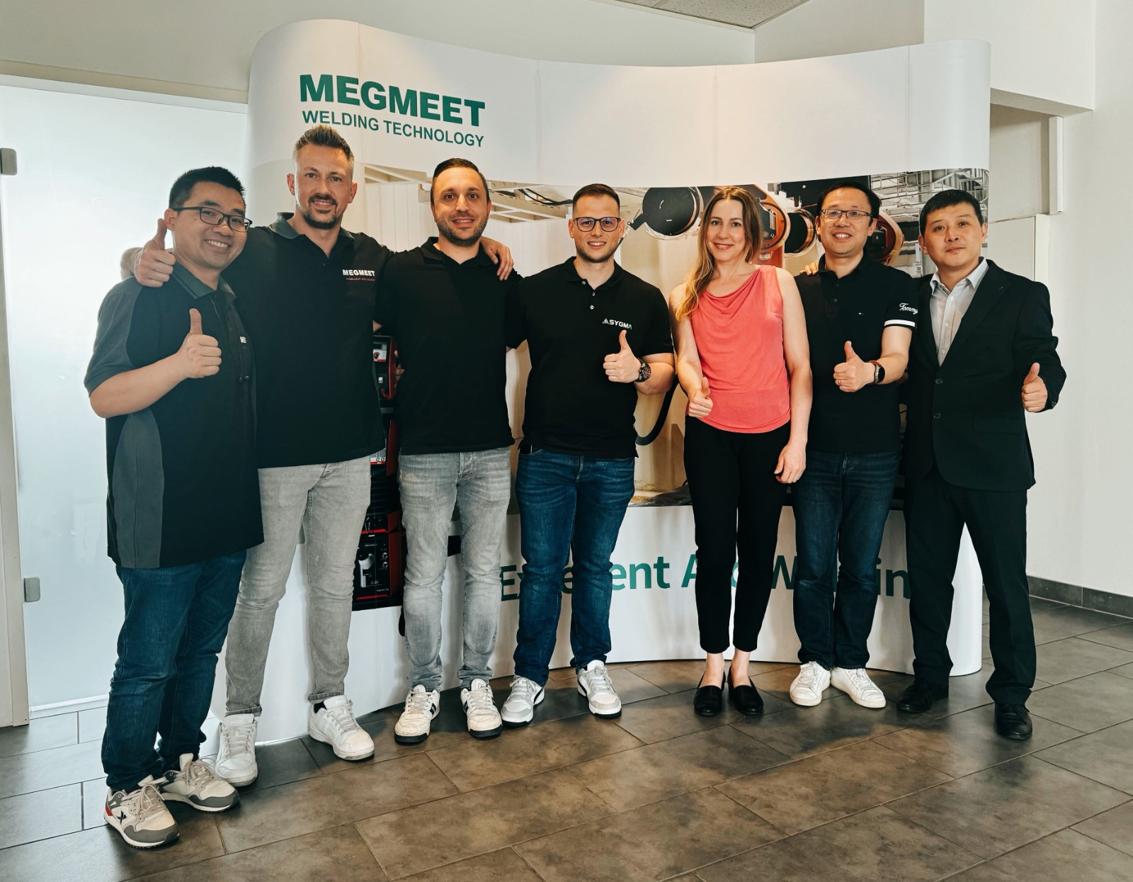 Megmeet Welding team and Sytech team.jpg Megmeet Welding team and Sytech team.jpg